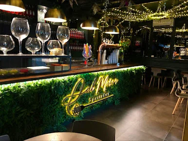Interior del restaurante de pasta fresca Dal Moro’s en Venecia