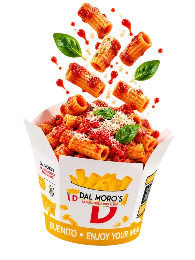 Imagen Ilustrativa: envase Dal Moro’s para llevar con rigatoni en movimiento